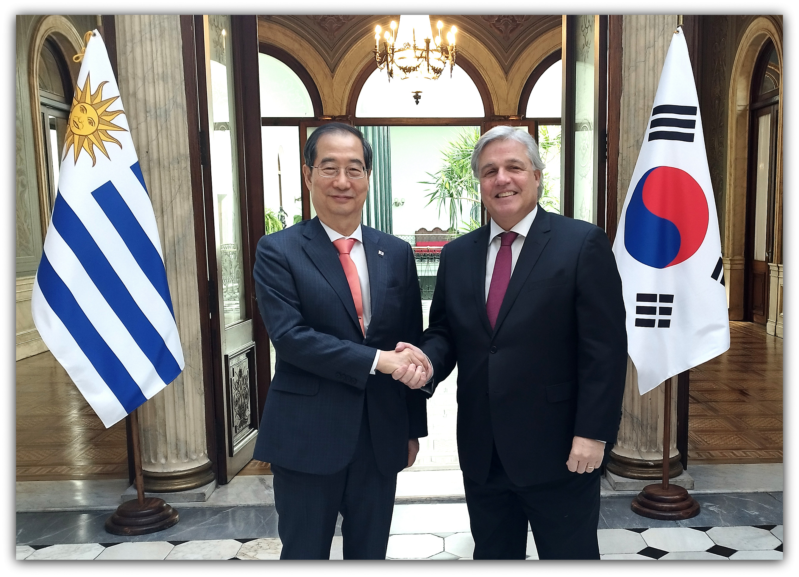 Reunión de trabajo con el Primer Ministro de Corea del Sur Han DuckSoo